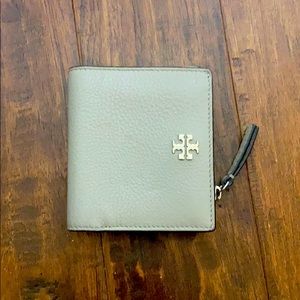 Tory Burch wallet bifold